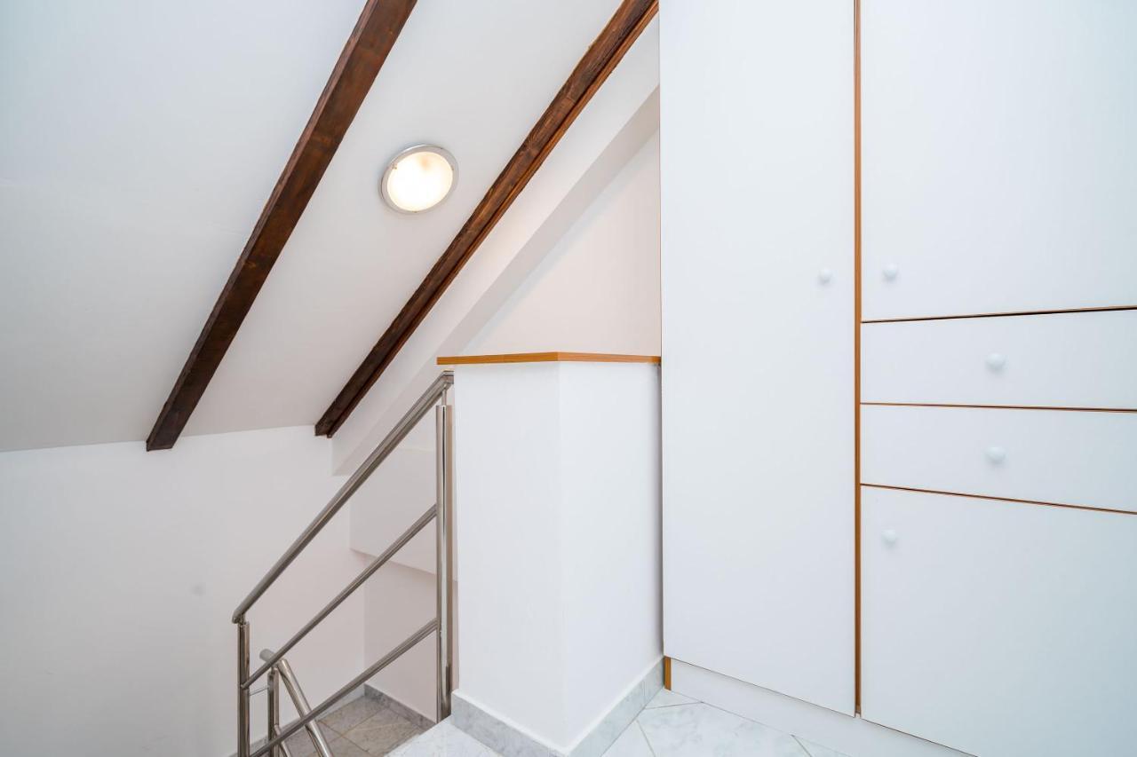 Appartamento Deluxe Duplex House With Terrace Ragusa Esterno foto