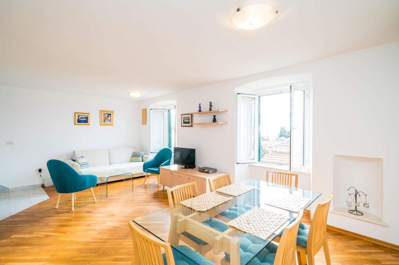 Appartamento Deluxe Duplex House With Terrace Ragusa Esterno foto