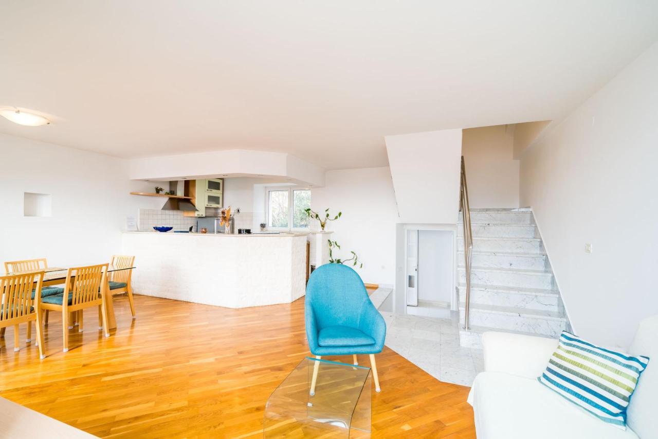 Appartamento Deluxe Duplex House With Terrace Ragusa Esterno foto